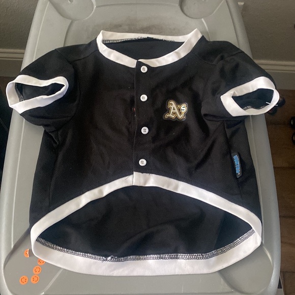 A’s Dog Jersey - Picture 2 of 3
